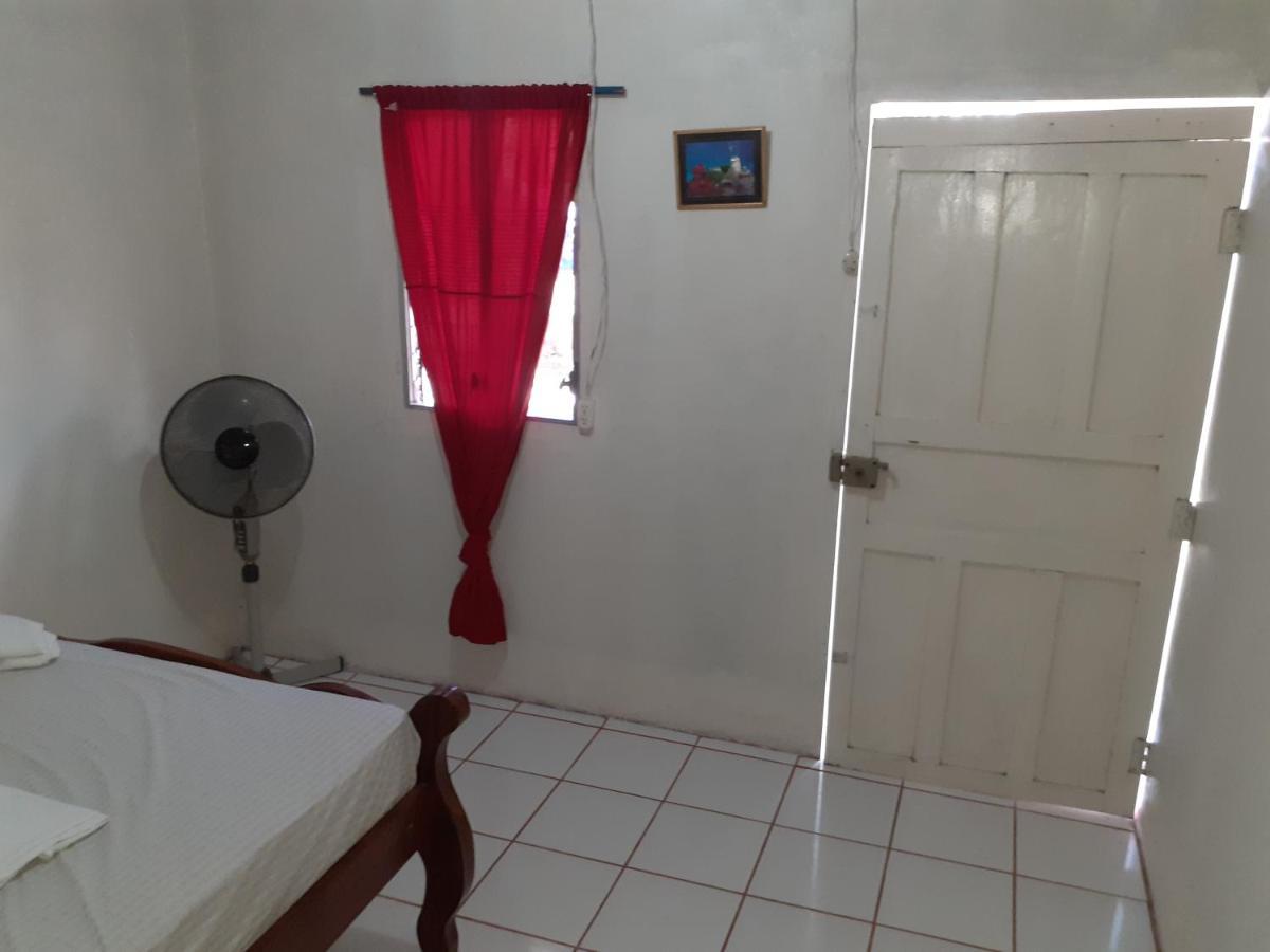 Guest House Nena 모요갈파 외부 사진