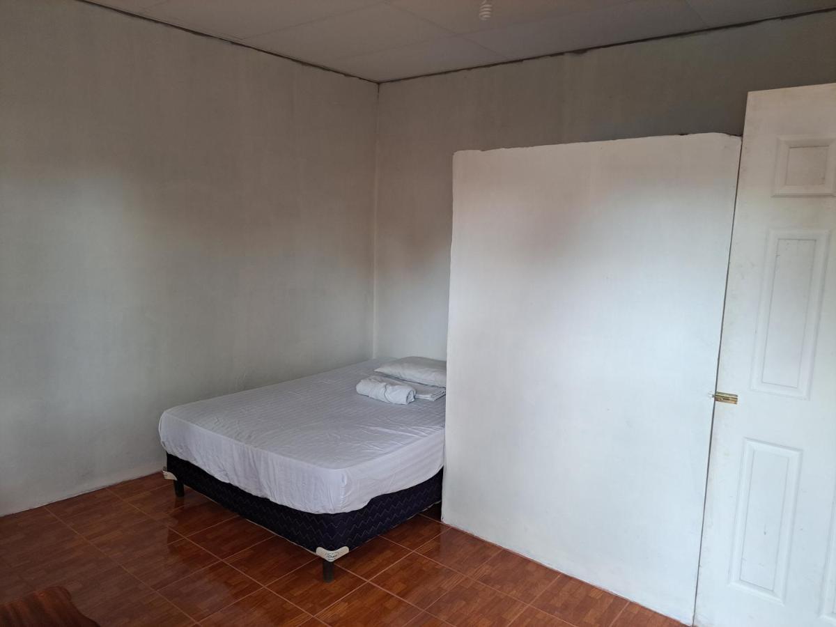 Guest House Nena 모요갈파 외부 사진